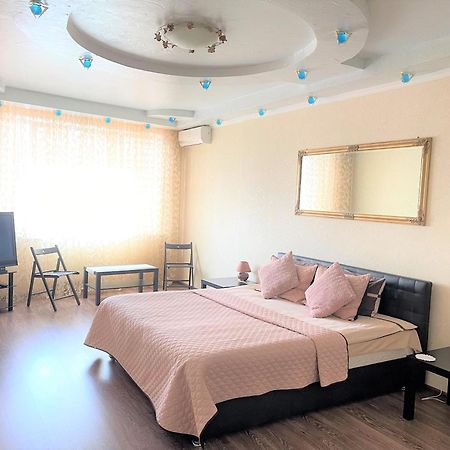 Luxcityapart On Olievskaya Kiev Esterno foto
